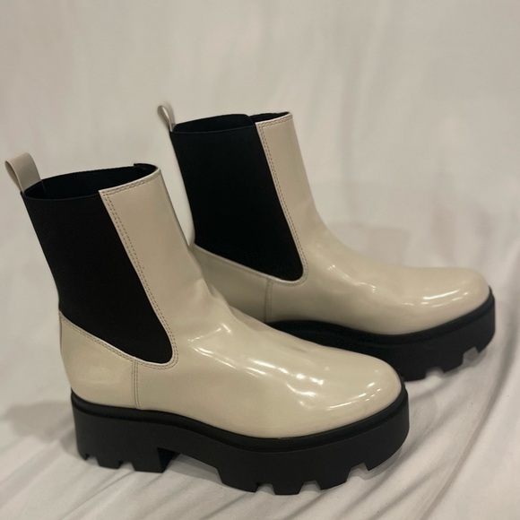 NEW Nordstrom Open Edit Ivory Patent Iris Lug Chelsea Boots Womens US 7.5 - Picture 7 of 14
